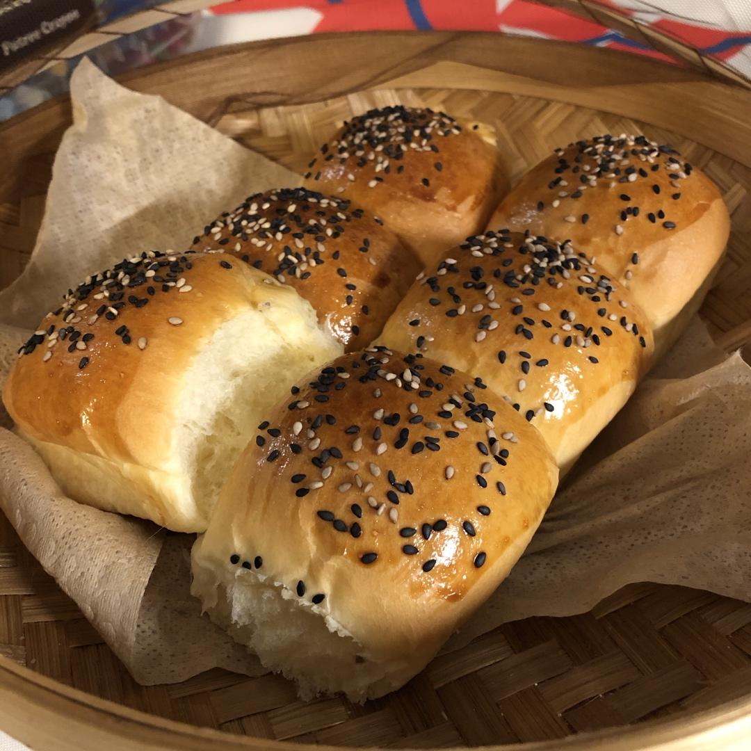 一次发酵绵柔奶油小餐包（消耗淡奶油）