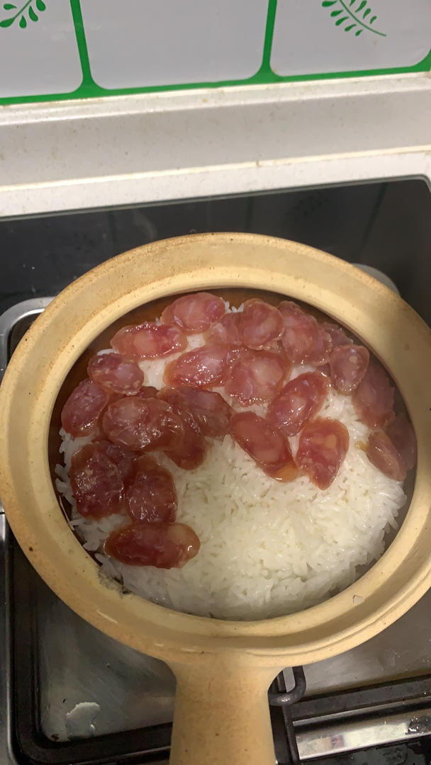 腊肠煲仔饭