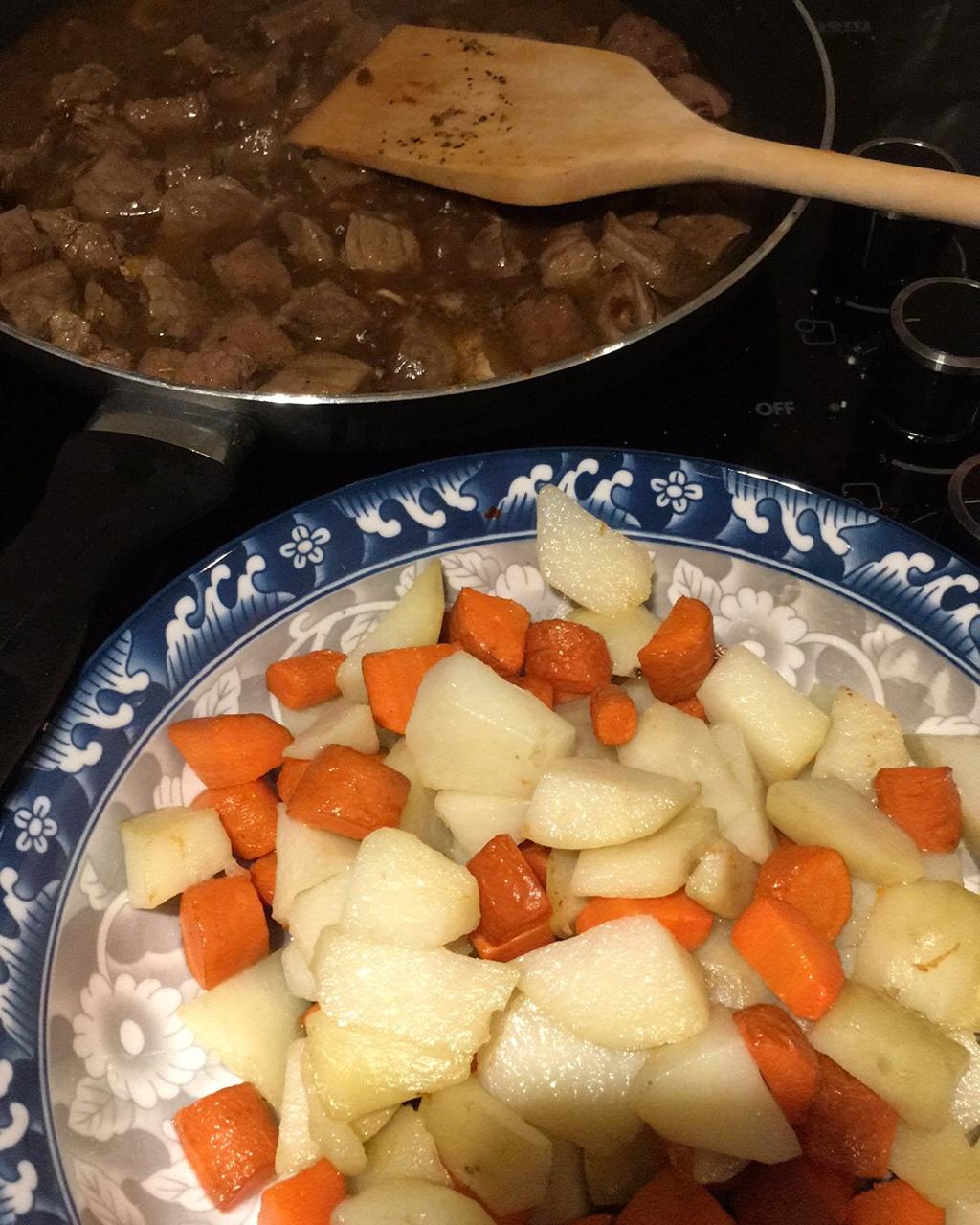 沙沙土豆胡萝卜炖牛肉
