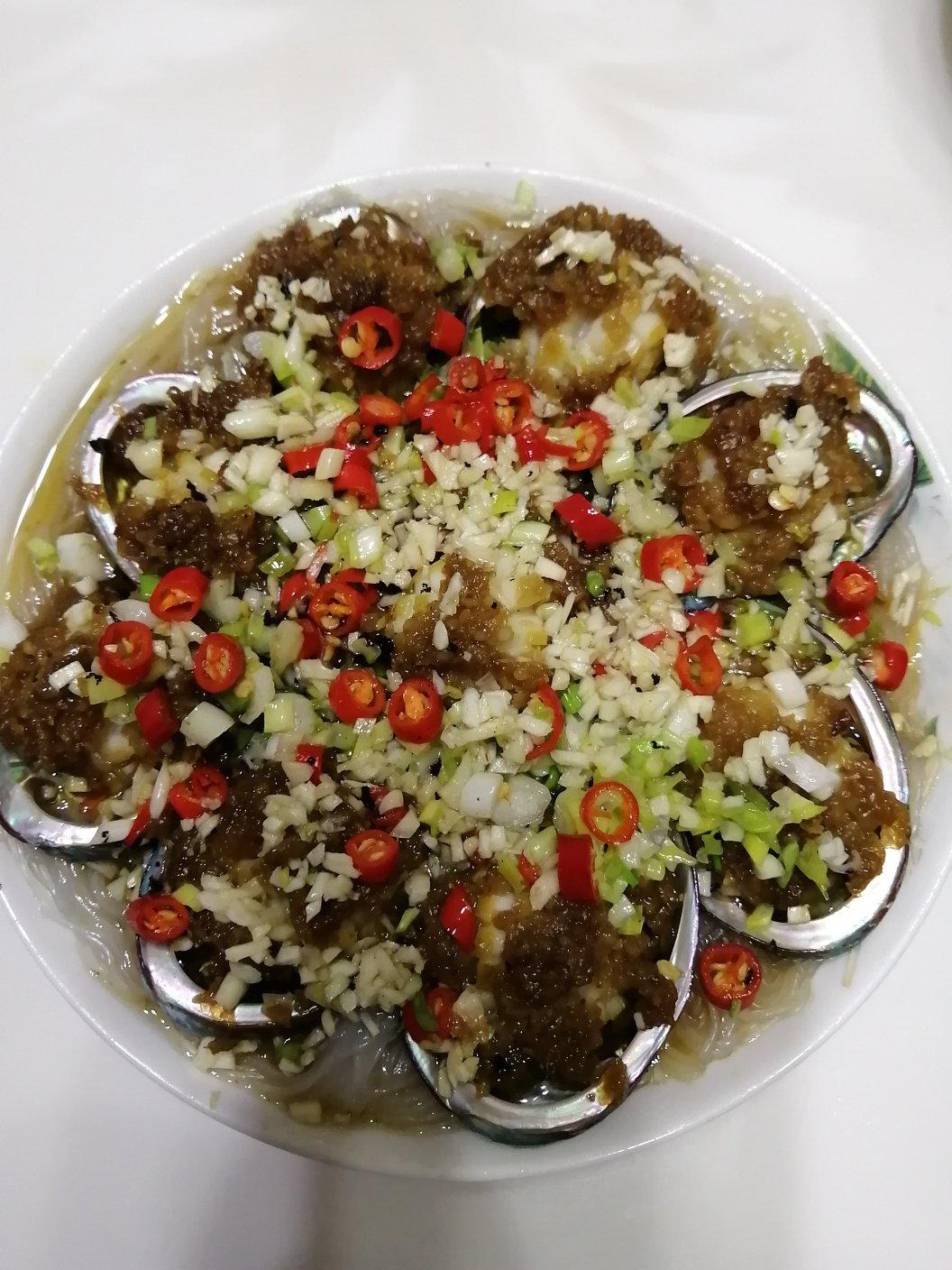 蒜蓉粉丝蒸鲍鱼