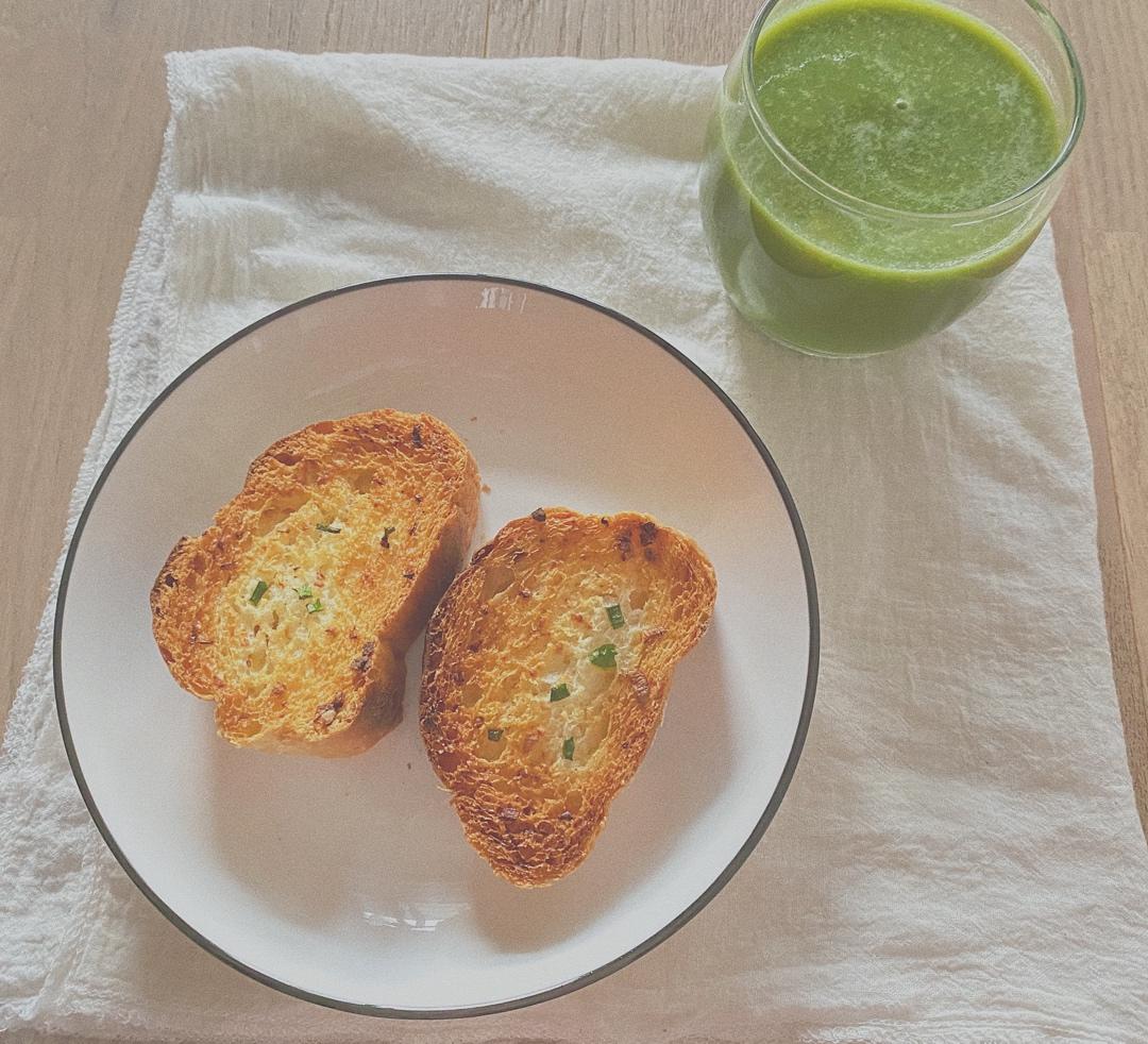 超简单蒜香烤吐司条🍞
