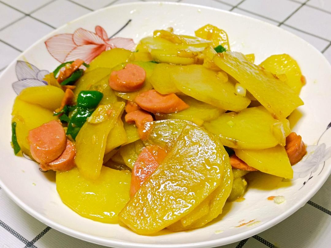 土豆片炒火腿肠