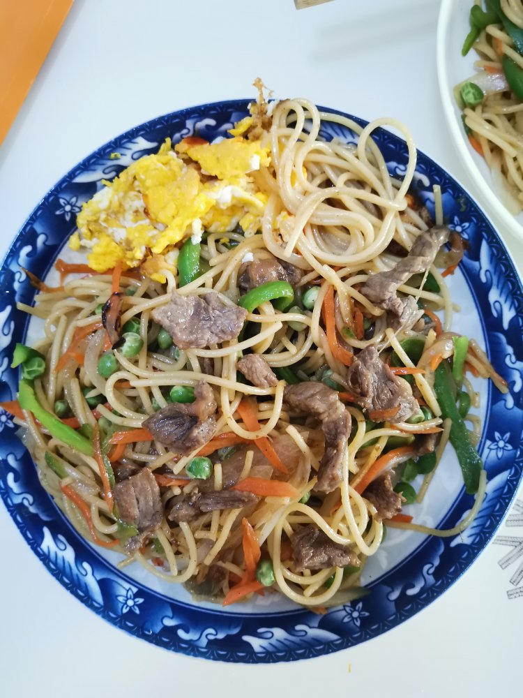 黑椒牛肉炒意大利面