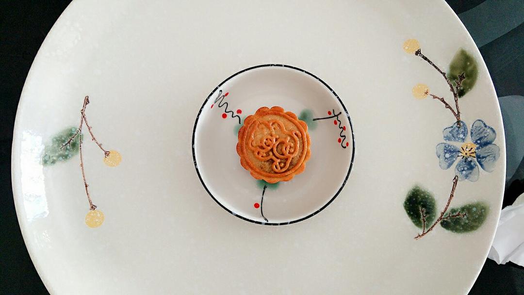 广式月饼—蛋黄莲蓉月饼