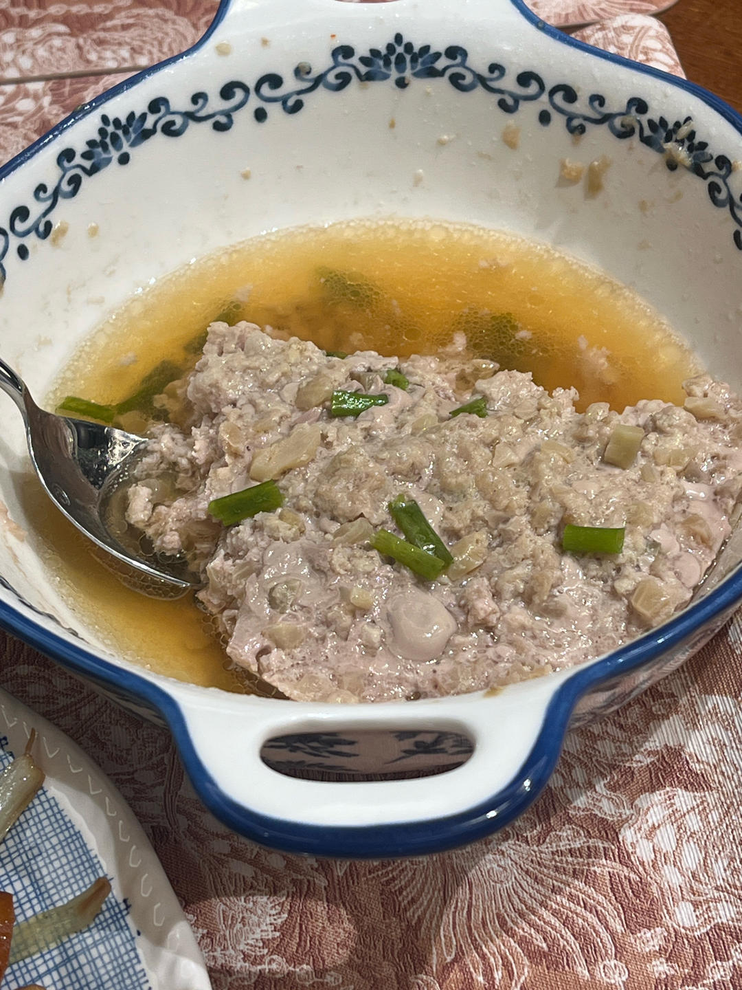 榨菜蒸肉饼
