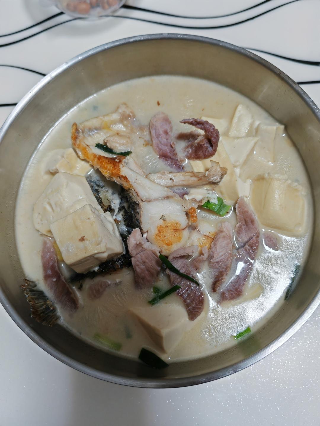 鱼头豆腐汤