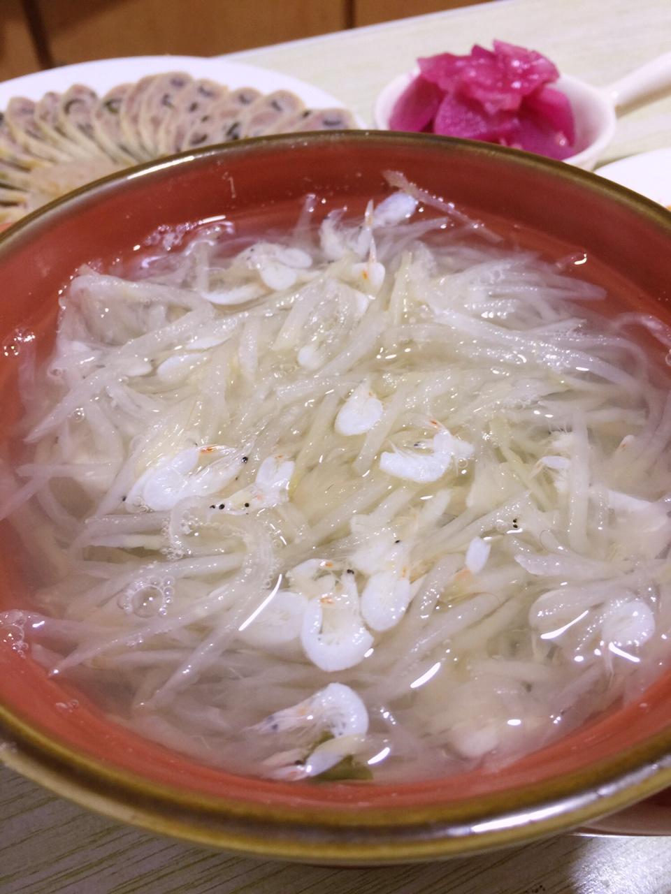 快乐篱笆做的虾皮萝卜丝汤