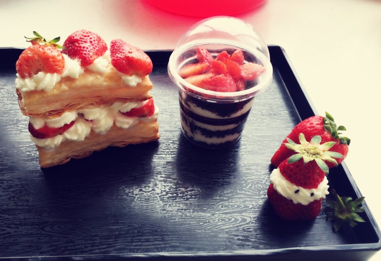 草莓拿破仑（呱呱杯夹馅儿更好吃哟！）