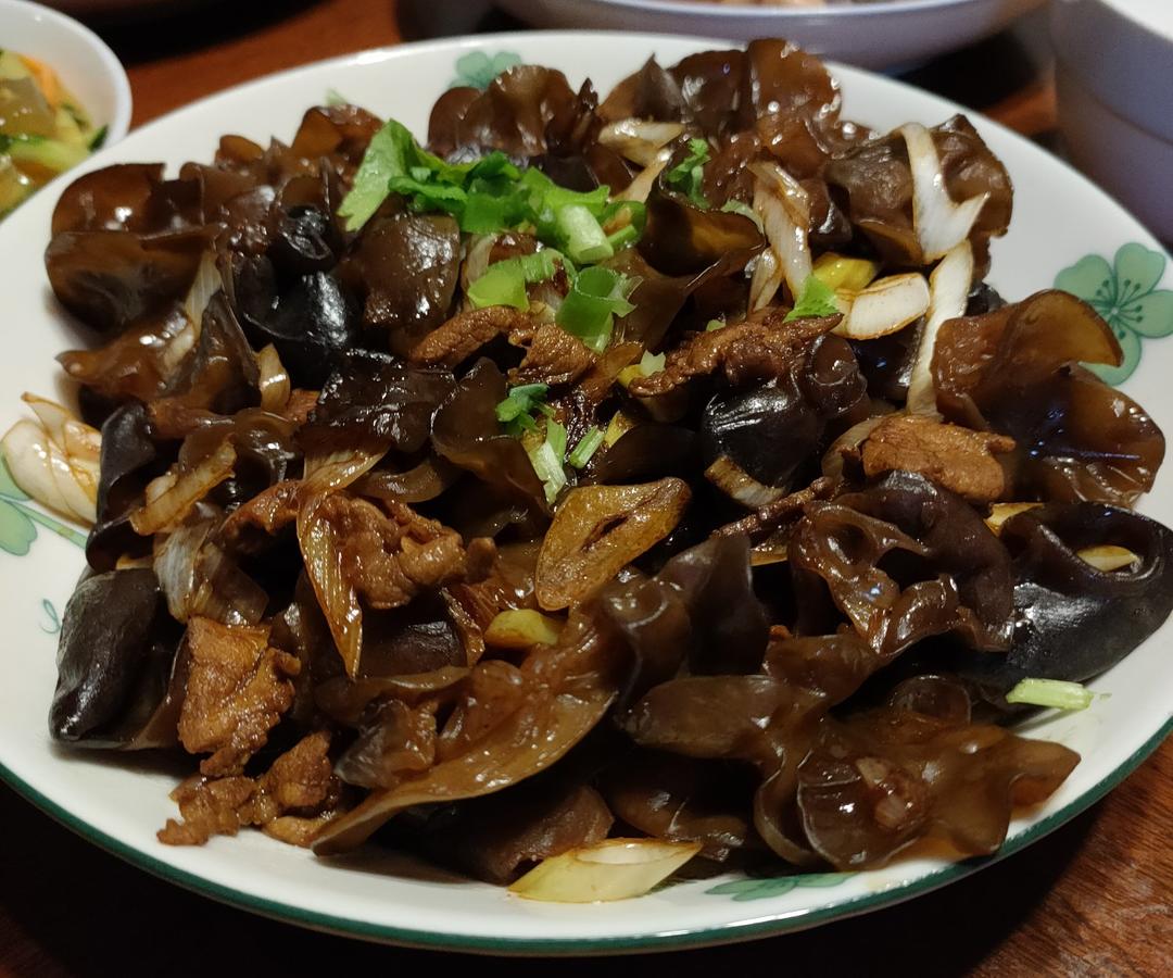 木耳炒肉