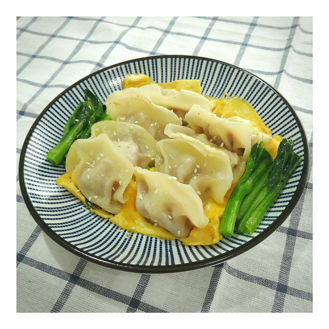 蛋抱煎饺（速冻饺）