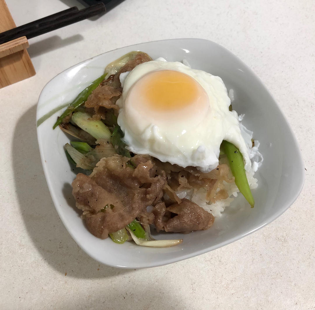 肥牛饭