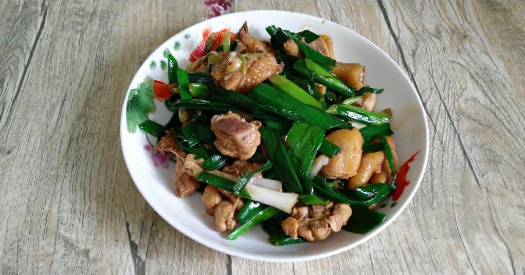 大蒜炒鸡肉