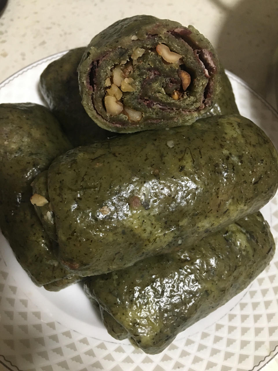 暖宫散寒，最适合女性吃的艾草红豆卷，及艾草汁的保存方法。