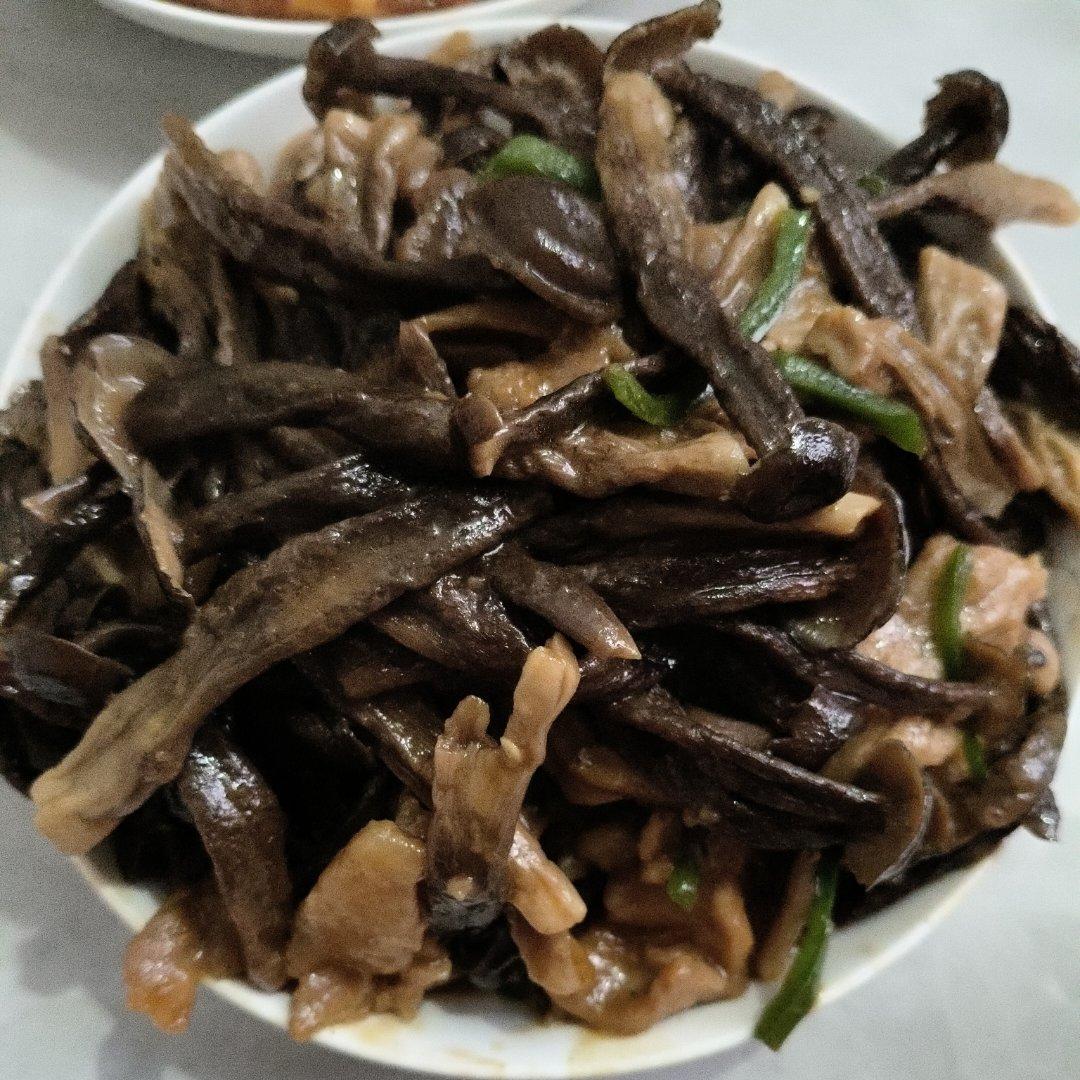超好吃的快手菜爆炒鹿茸菇，搭配肉丝青椒超下饭