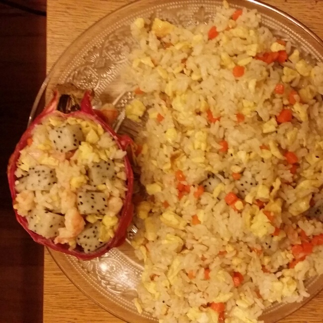 清爽火龙果炒饭