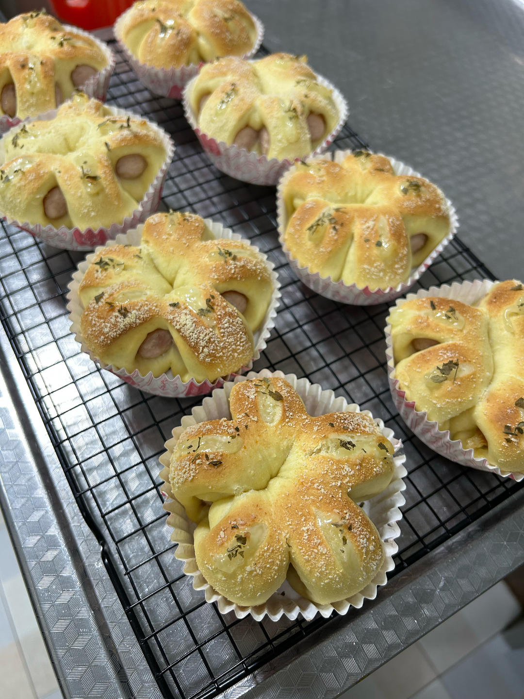 花朵肠仔包｜咸香可口敲好吃~