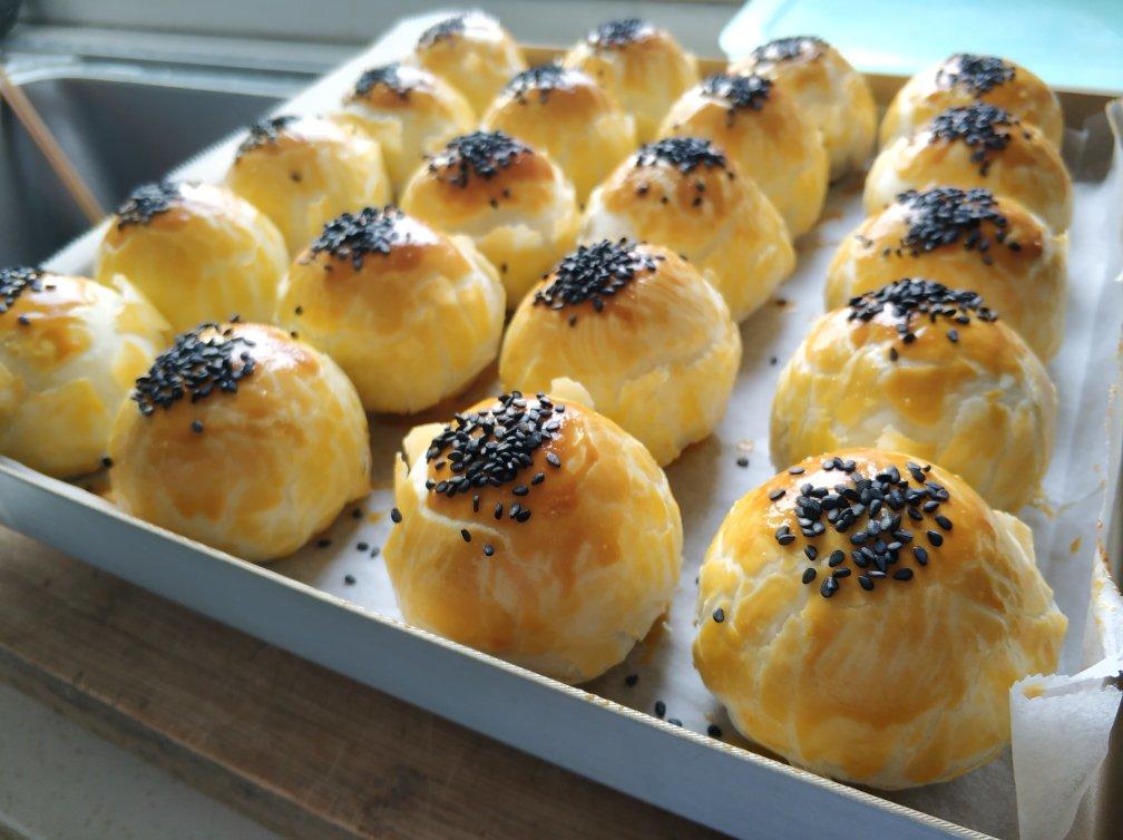 超简单 免揉 酥掉渣的蛋黄酥(超详细附全程视频)不破酥『万能酥皮』