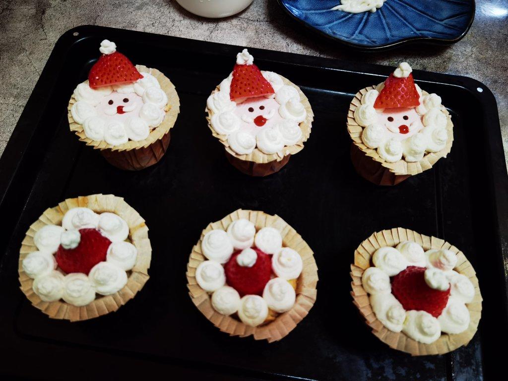 圣诞纸杯蛋糕(超详细视频教程)