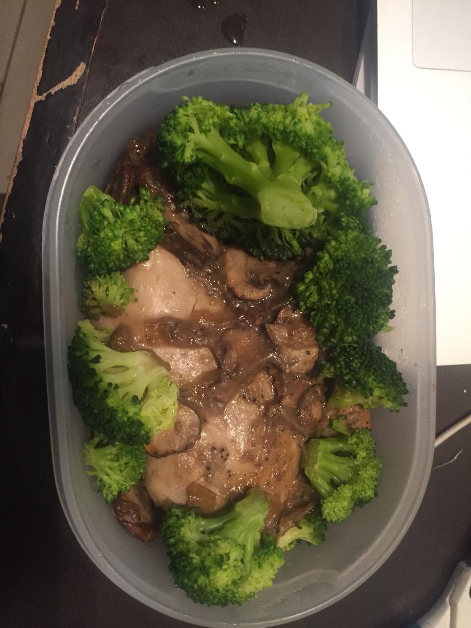 蚝油煎鸡胸肉（真的只要腌了就炒鸡嫩！（新增微波式
