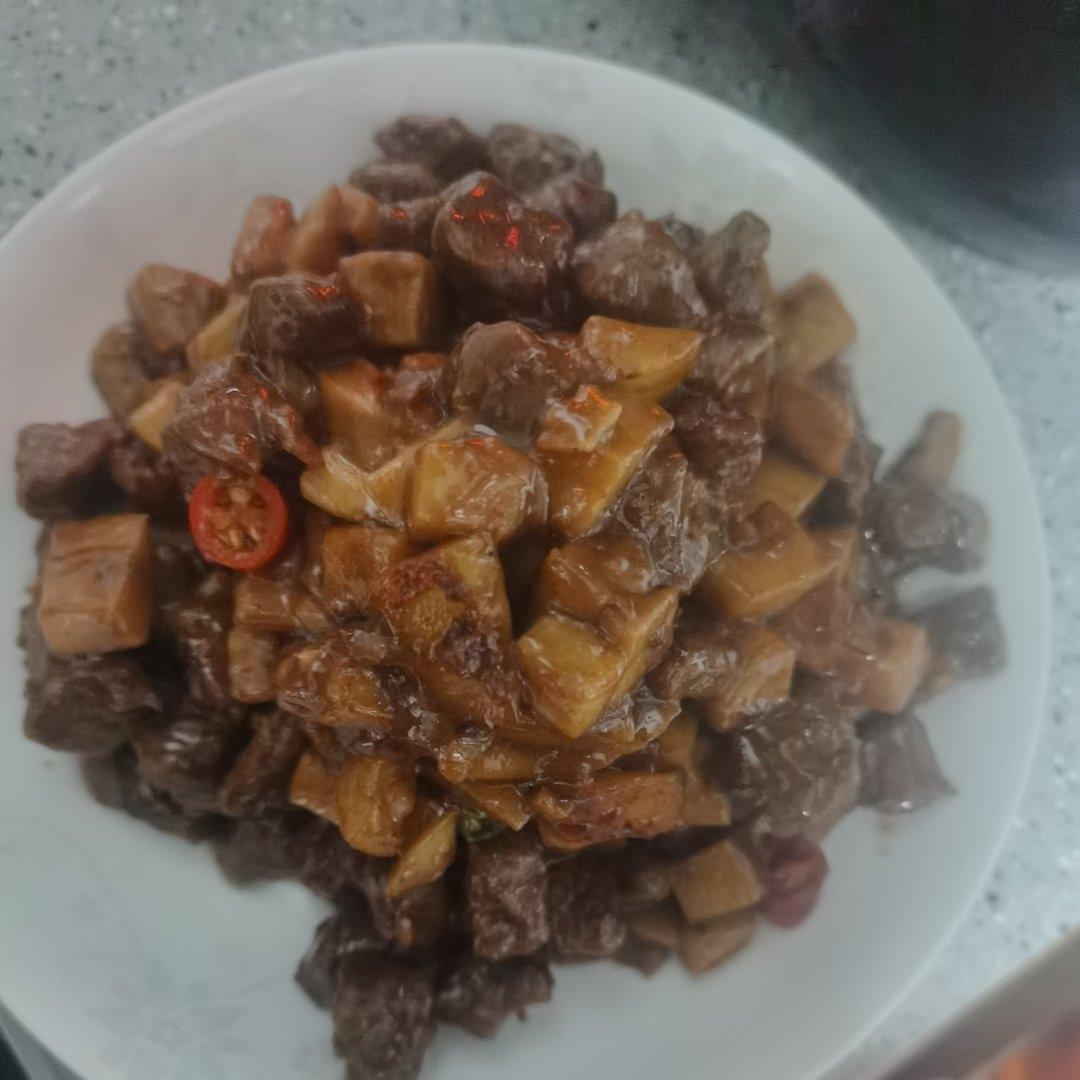 家常菜~杏鲍菇烧牛肉粒