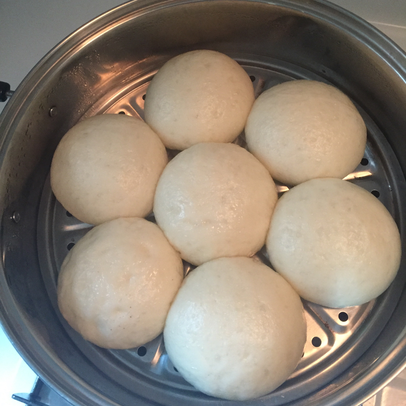 直接发酵法的白胖包子