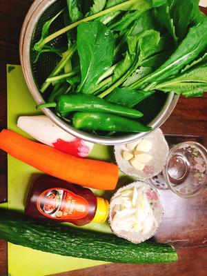 小白菜拌黄瓜的做法 步骤1