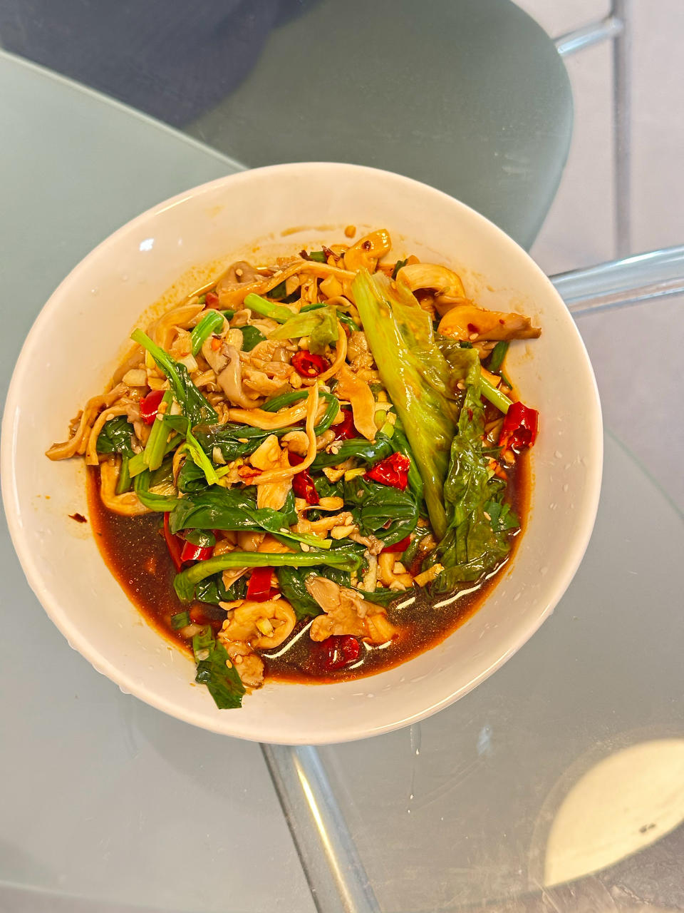 减脂餐！香辣过瘾超好吃的菠菜拌平菇
