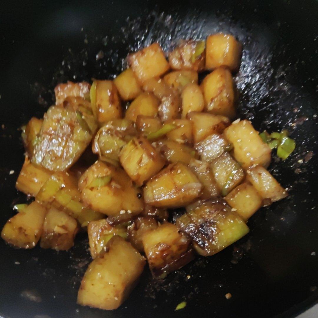 红烧冬瓜最完美做法，不加一滴水，瞬间秒杀红烧肉