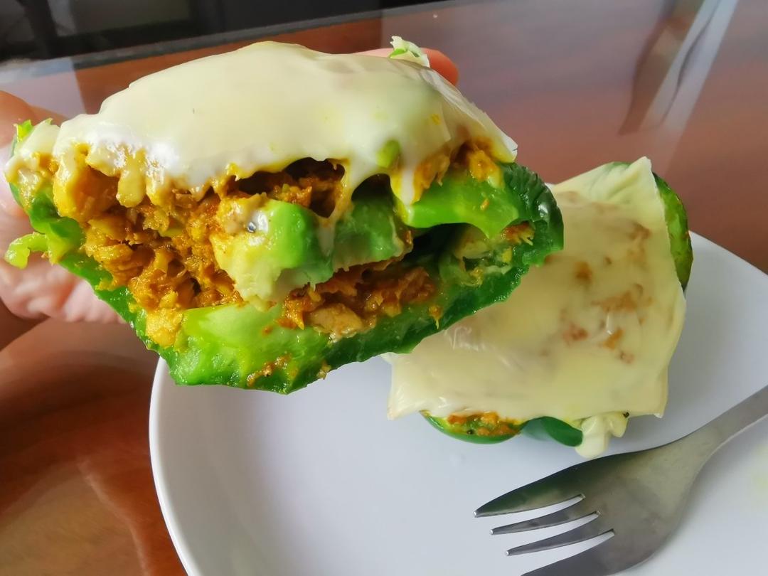 Keto Lunch tuna avocado cup