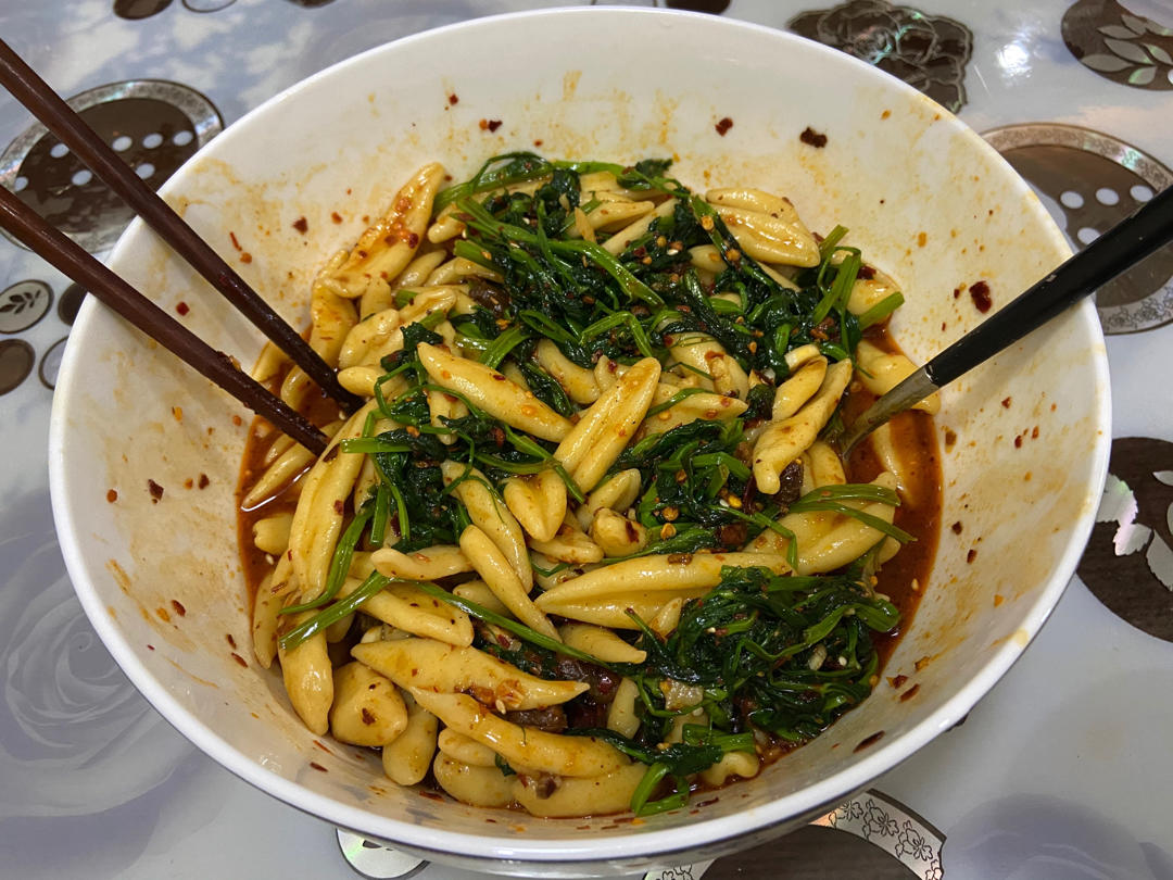 十分钟快手剪刀面，老公最爱的宵夜