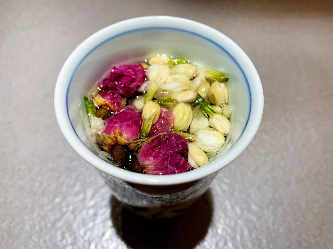 春季护肝 祛斑 玫瑰茉莉花茶的做法