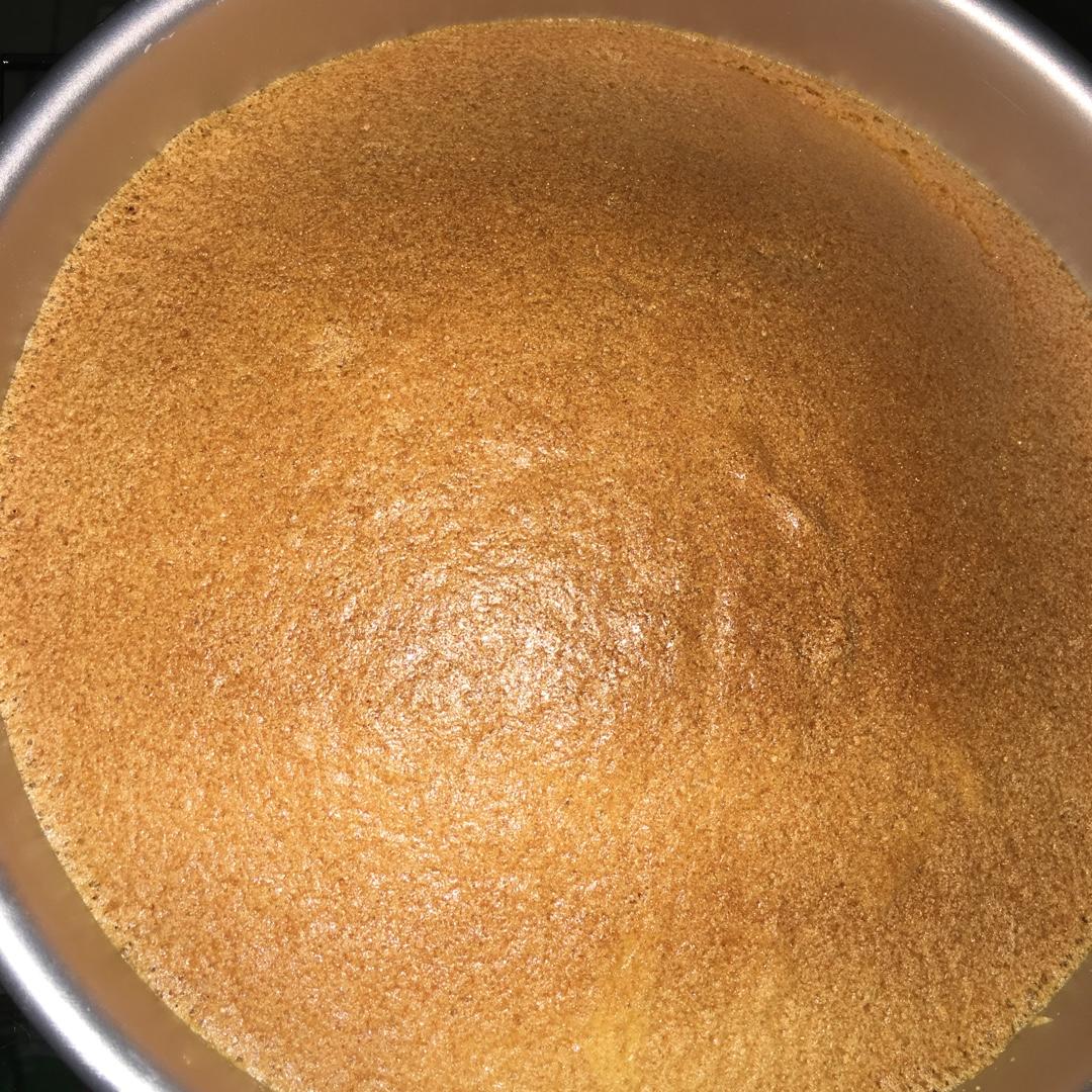 简单好做的8寸戚风蛋糕