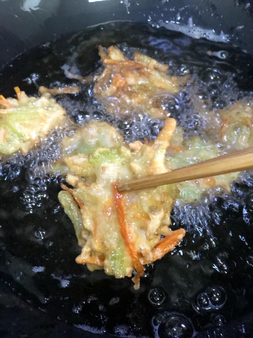 春节走油－炸萝卜丝丸子
