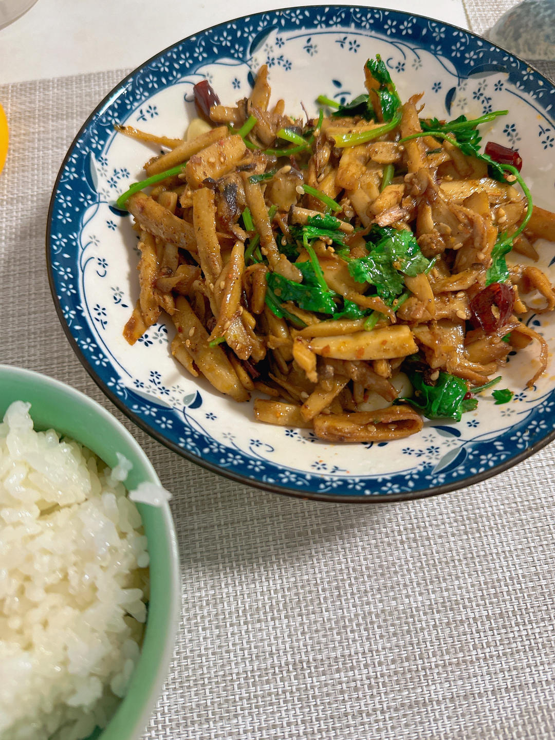 香辣有嚼劲❗️超下饭的干煸杏鲍菇