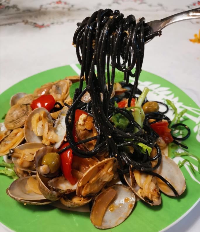 让灵魂起舞的墨鱼汁意大利面