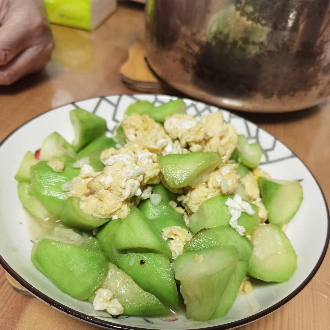 丝瓜炒鸡蛋5分钟夏日防暑快炒