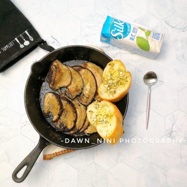 迷迭香烤蘑菇&蘑菇tartine