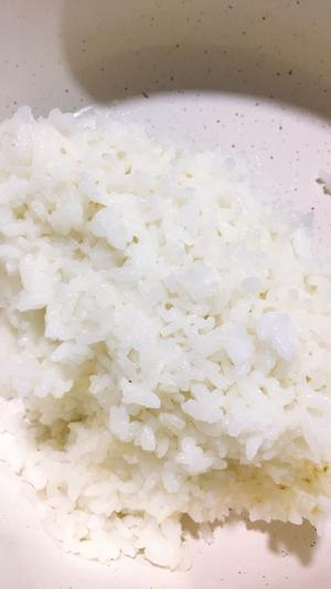 剩米饭版扇贝海鲜粥的做法 步骤1