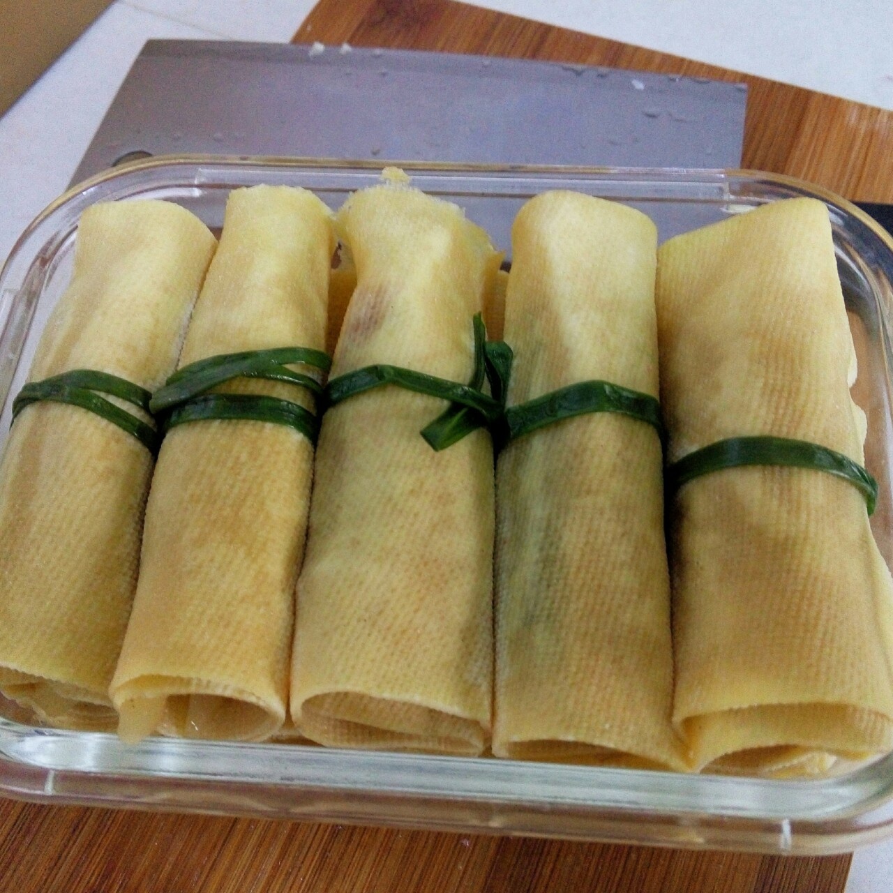 来咪咪做的千张蒸肉卷