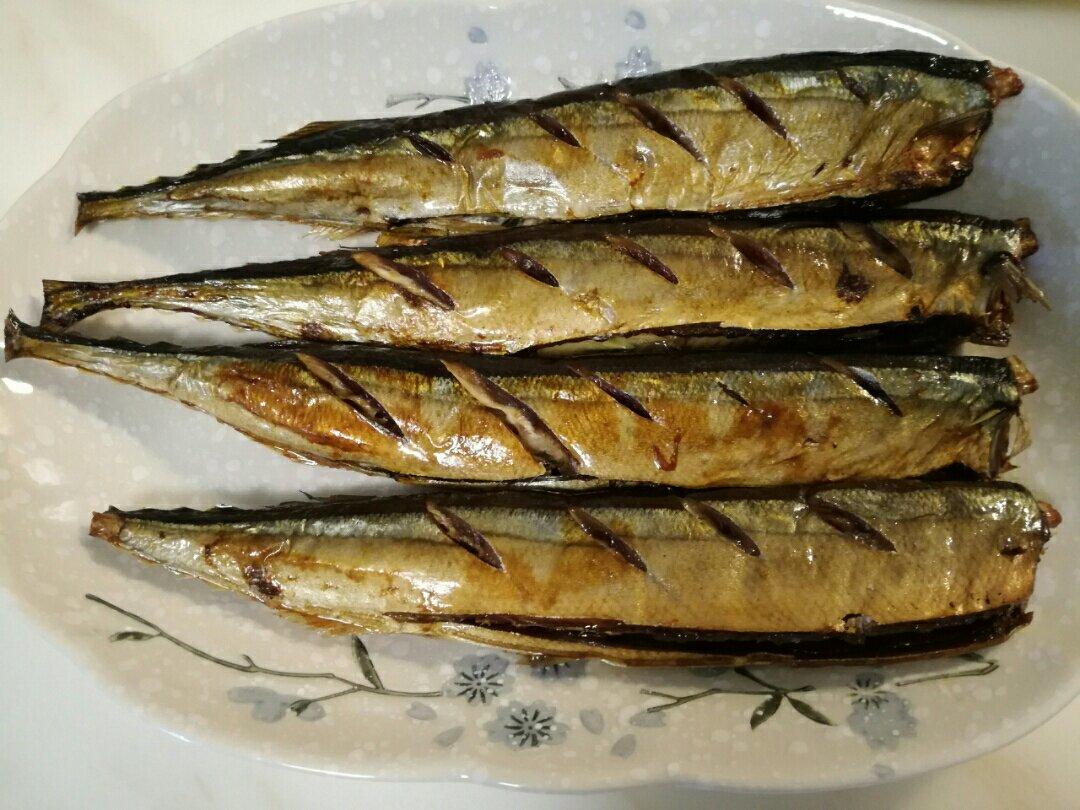盐烤秋刀鱼
