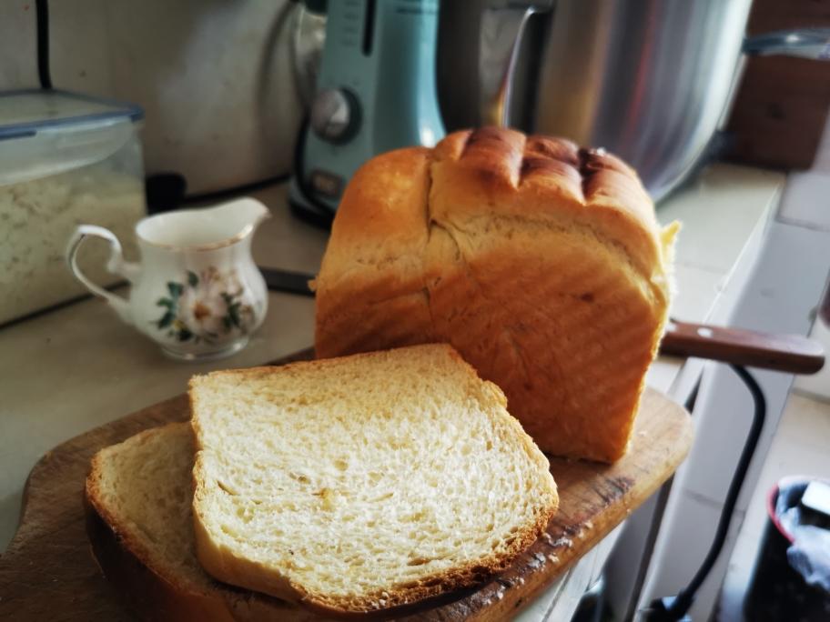 纯奶手撕吐司的做法 步骤1