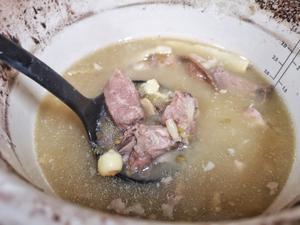 鲜莲子百合绿豆排骨汤的做法 步骤7