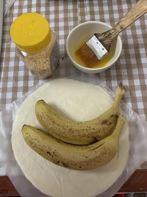 卷卷香蕉酥的做法 步骤1