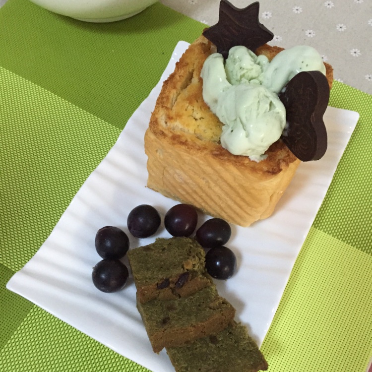 蜂蜜莓果厚多士