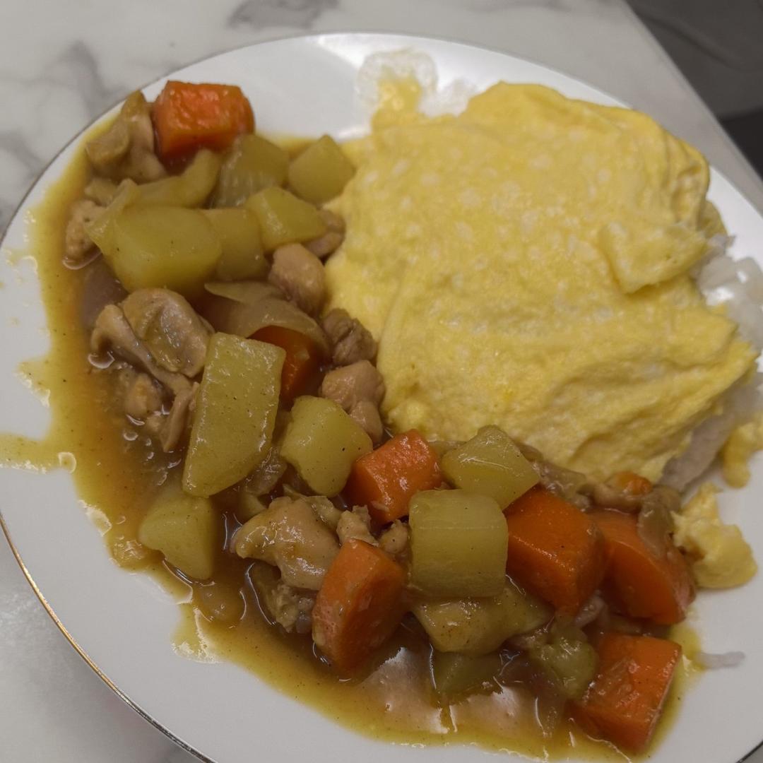 日式咖喱鸡蛋包饭