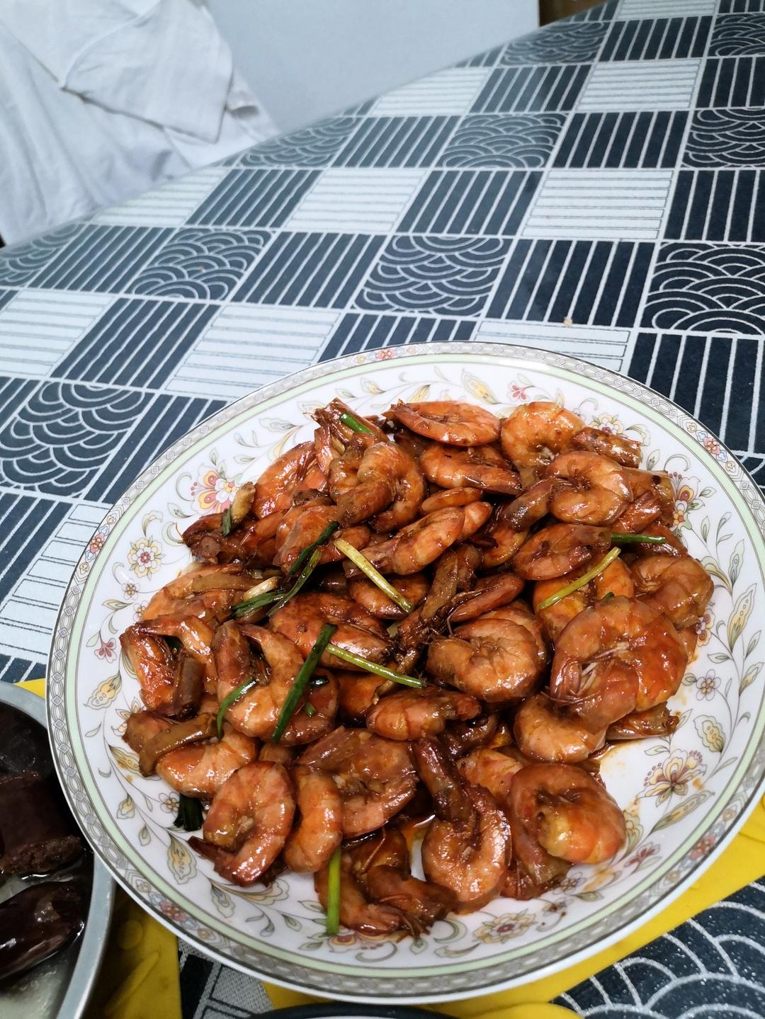 10分钟搞定，好吃到舔手指的油焖大虾