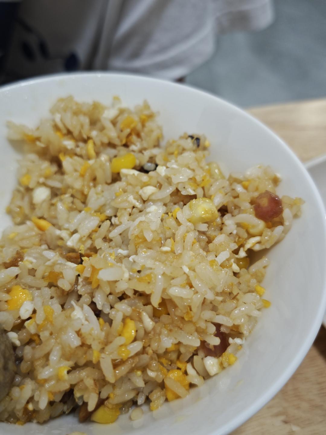 厨师长教你“蛋炒饭”如何做才好吃，答案都在这里面！