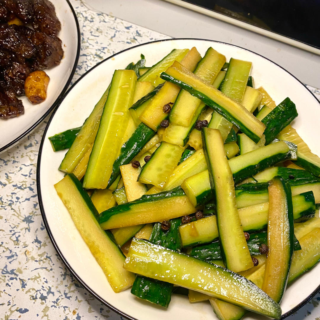 炝炒黄瓜条