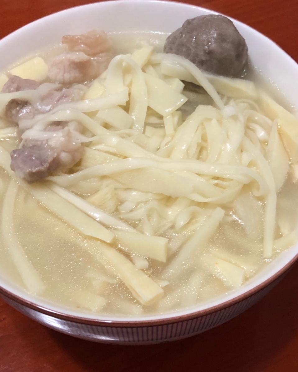 cindyzhang_做的酸笋手工面