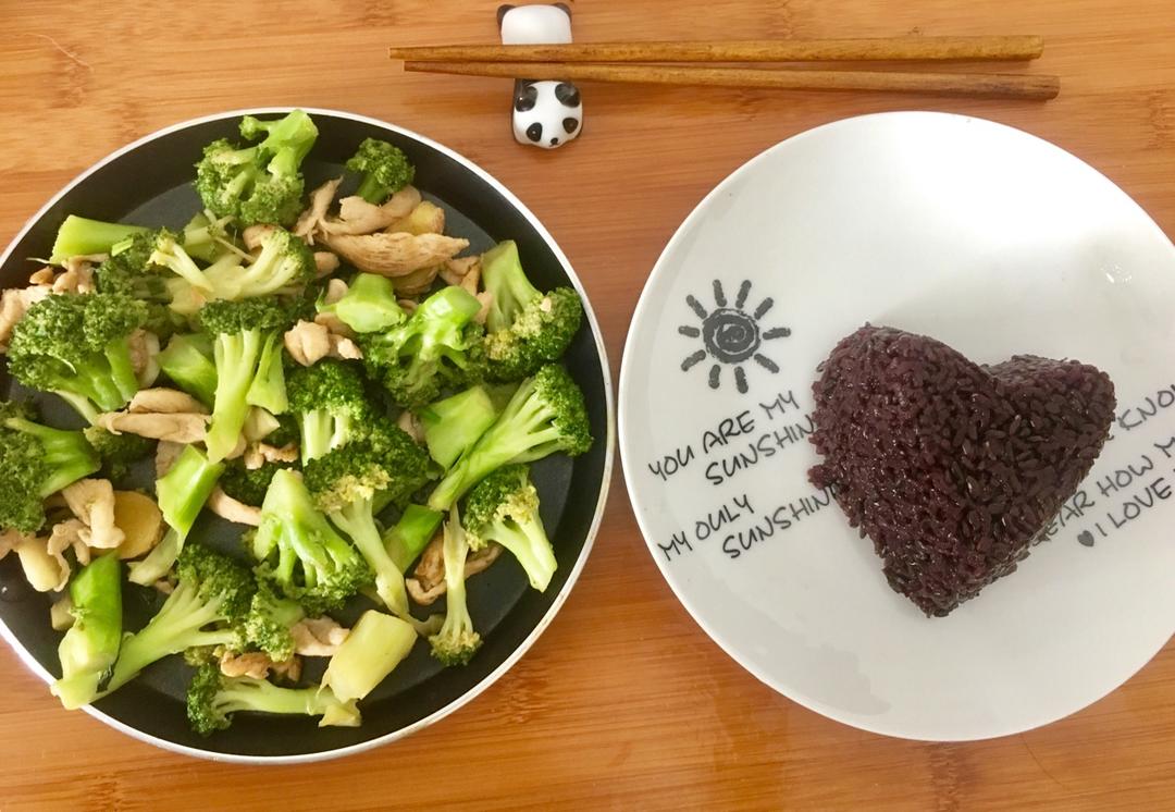 西兰花炒鸡肉